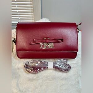 Badgley Mischka Cross Body W/Bow